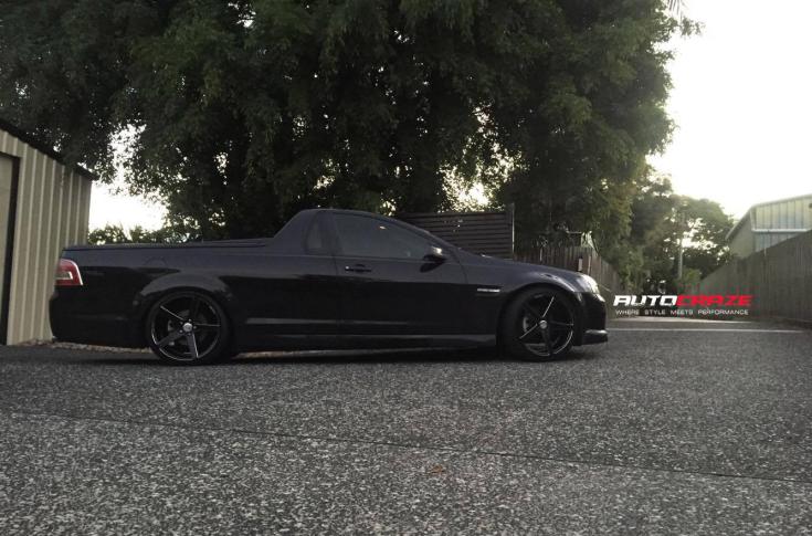 HOLDEN-COMMODORE-VE-UTE-CONQUISTA-7-SATIN-BLACK