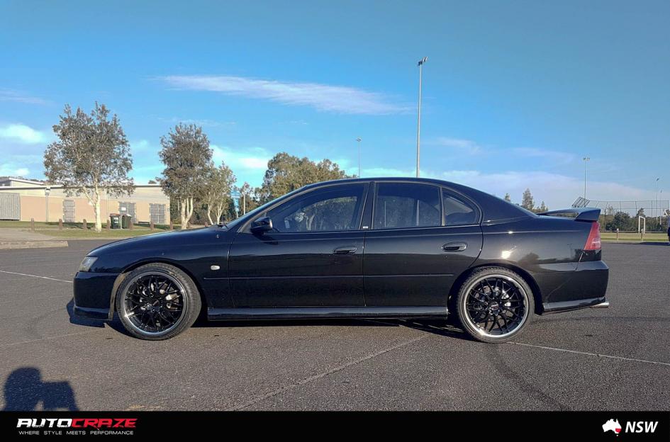 HOLDEN-COMMODORE-CHEETAH-GLOSS-BLACK-POLISH-LIP