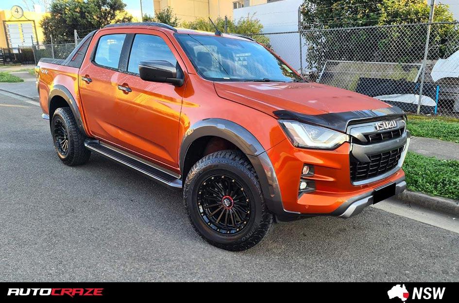 ISUZU DMAX SIGNAL SATIN BLACK