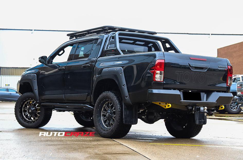 TOYOTA HILUX 4WD CRUSH GLOSS BLACK DOUBLE DARK TINT
