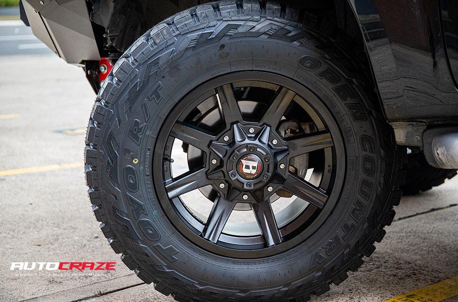 NISSAN NAVARA RAZORBACK FLAT BLACK