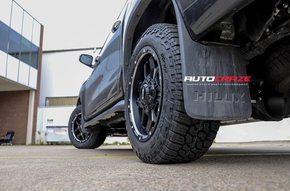 TOYOTA HILUX N80 4WD GD07 MATTE BLACK MILLED