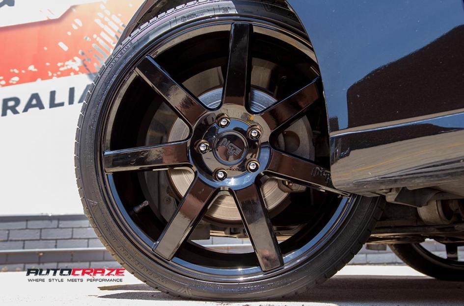 LEXUS-IS250-VERONA-GLOSS-BLACK