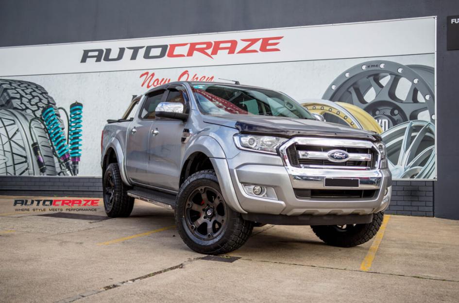 FORD RANGER BEAST BLACK MACHINED WITH DARK TINT