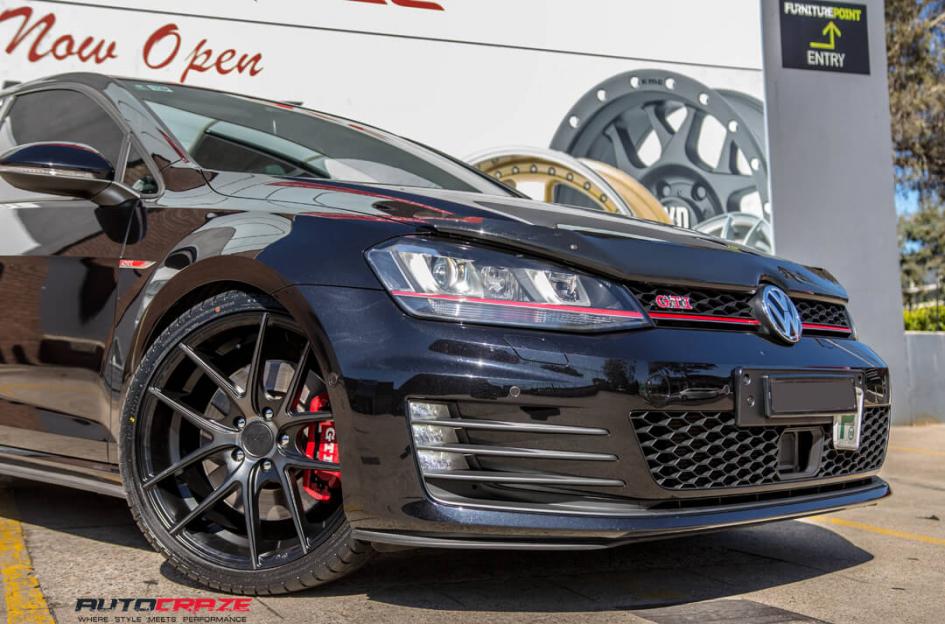 VOLKSWAGEN GOLF MISANO MATTE BLACK