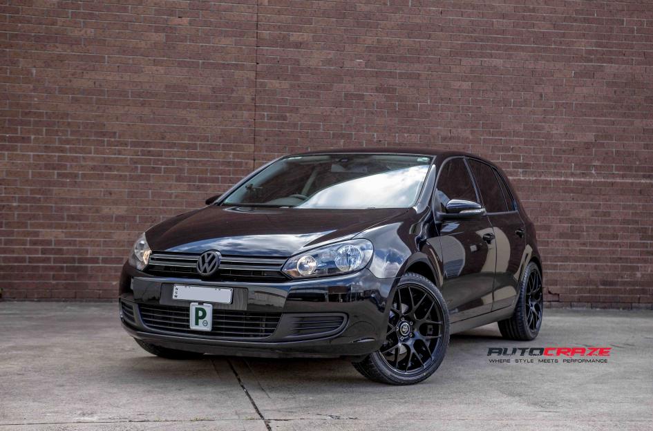 VOLKSWAGEN GOLF M SPEC MATTE BLACK