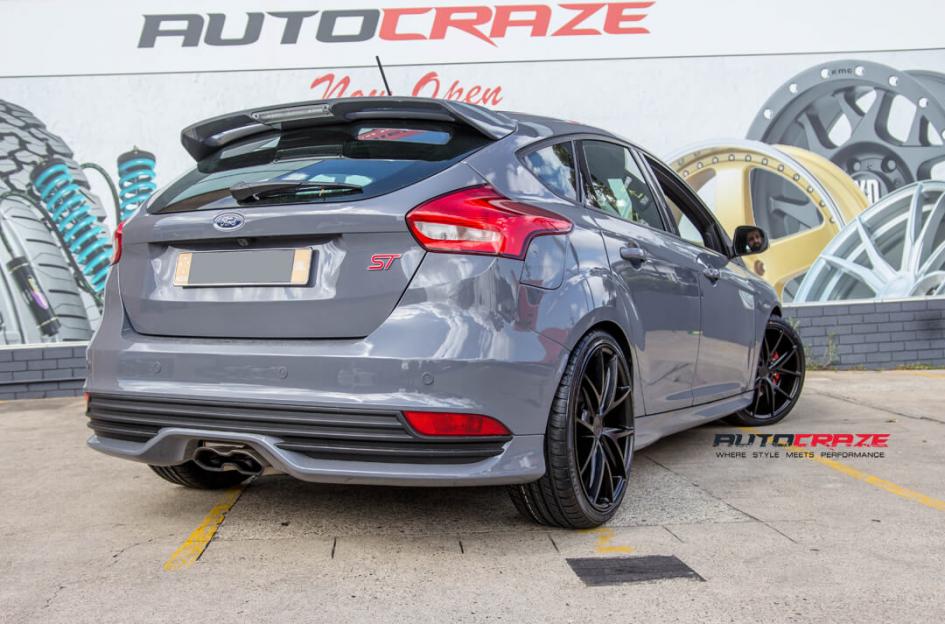 FORD FOCUS  5 STUD  MISANO MATTE BLACK