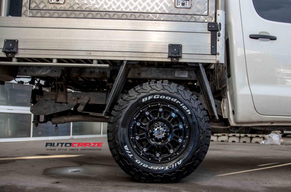 TOYOTA HILUX N70 4WD HOSS XD GLOSS BLACK