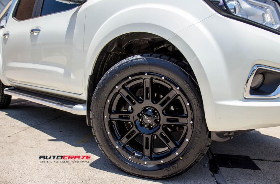NISSAN NAVARA HE900 GLOSS BLACK