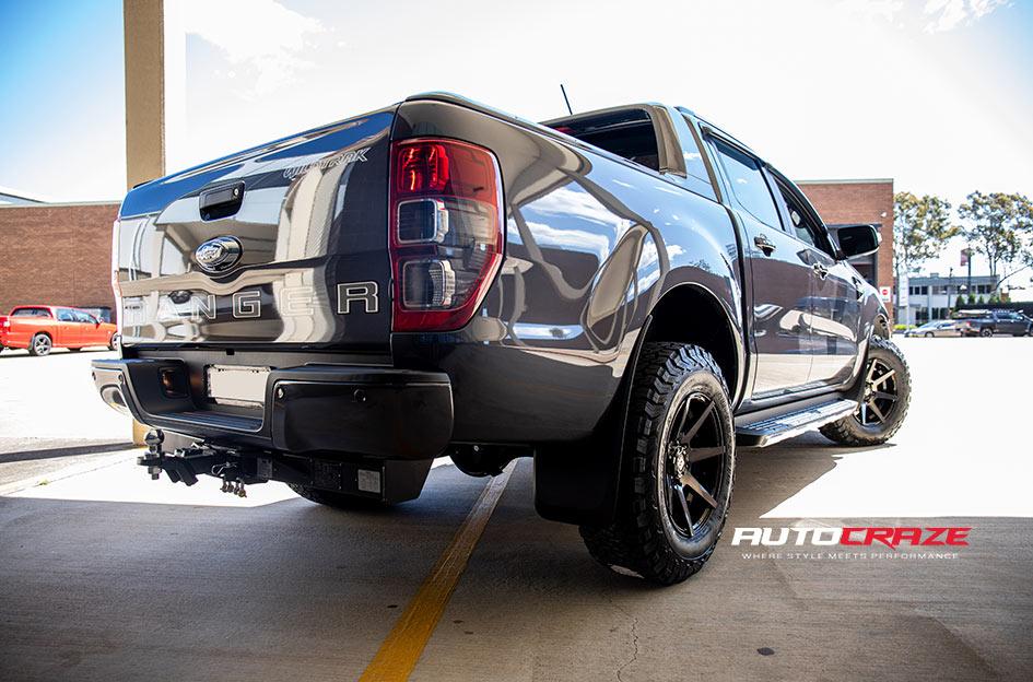FORD RANGER AVALANCHE MATTE BLACK GREY FACE