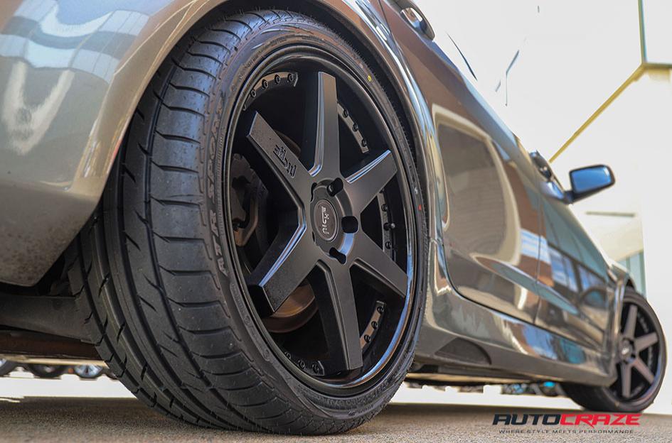HOLDEN-COMMODORE-ALTAIR-MATTE-BLACK-WITH-GLOSS-BLACK-LIP
