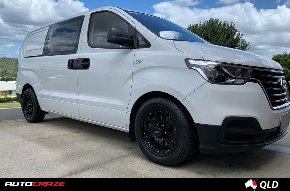 HYUNDAI-ILOAD-GRANITE-MATTE-BLACK