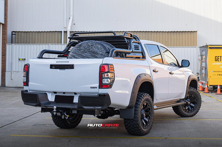MITSUBISHI TRITON AMBUSH MATTE BLACK