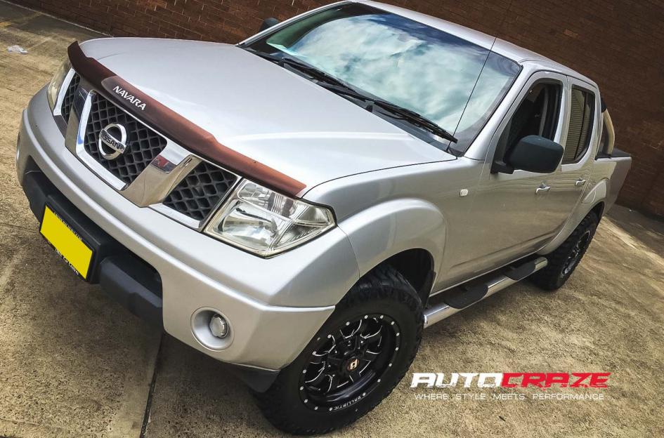 NISSAN NAVARA ANVIL GLOSS BLACK MILLED ACCENTS