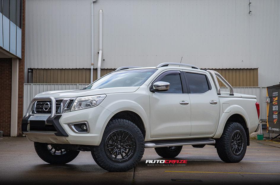 NISSAN NAVARA REBEL MATTE BLACK