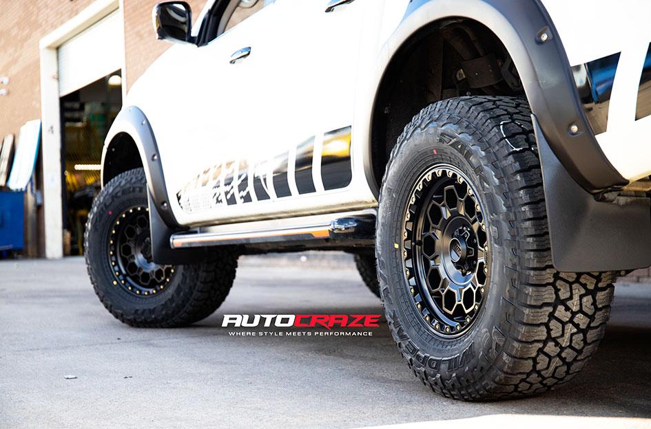 NISSAN-NAVARA-TREK-SATIN-BLACK