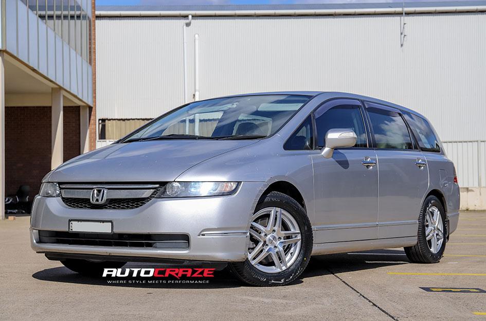 HONDA-ODYSSEY-DECEIT-SILVER-MACHINED