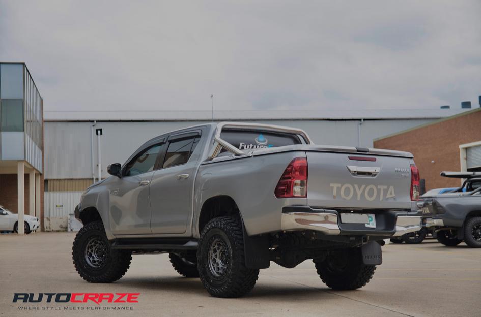 TOYOTA HILUX N80 4WD UNIT MATTE ANTHRACITE BLACK RING