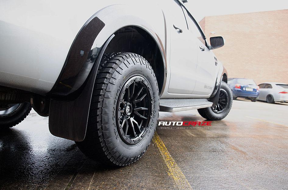 FORD RANGER CLASH GLOSS BLACK