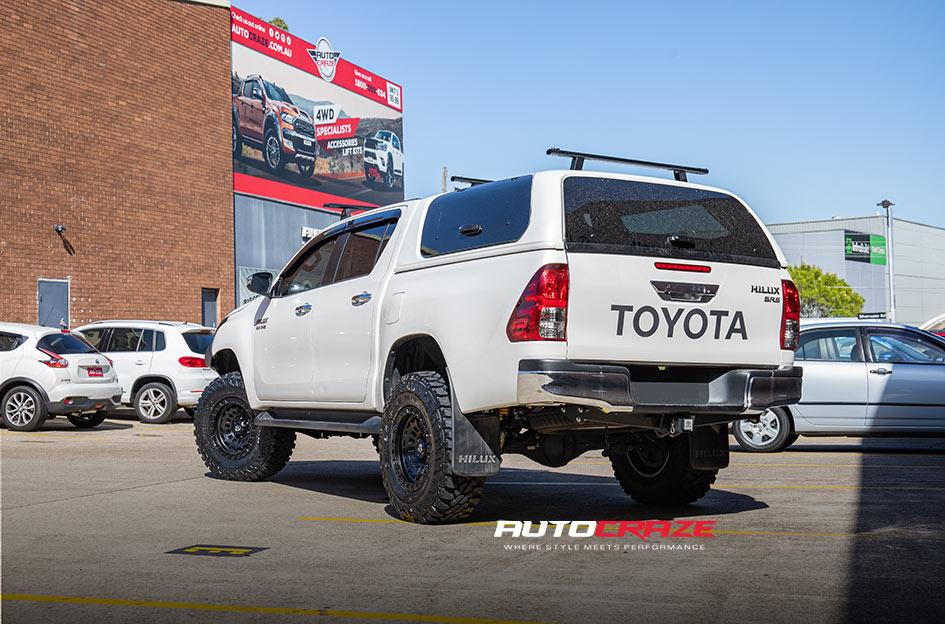 TOYOTA HILUX N80 4WD ZEPHYR MATTE BLACK