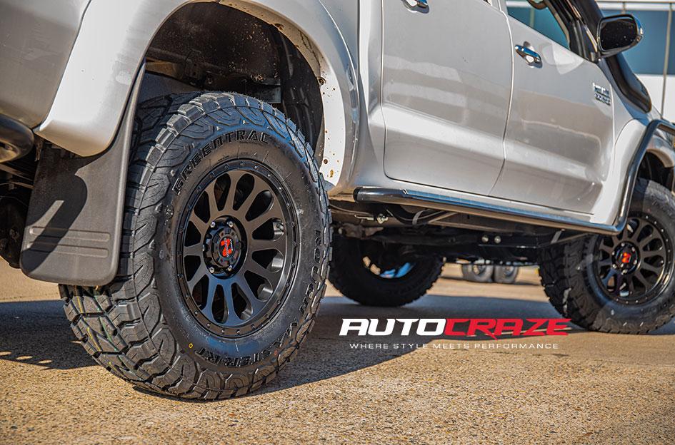 TOYOTA HILUX N70 4WD NOMAD VICTIM MATTE BLACK