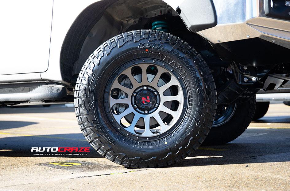 TOYOTA-HILUX-4WD-VICTIM-GUNMETAL-BLACK-RING