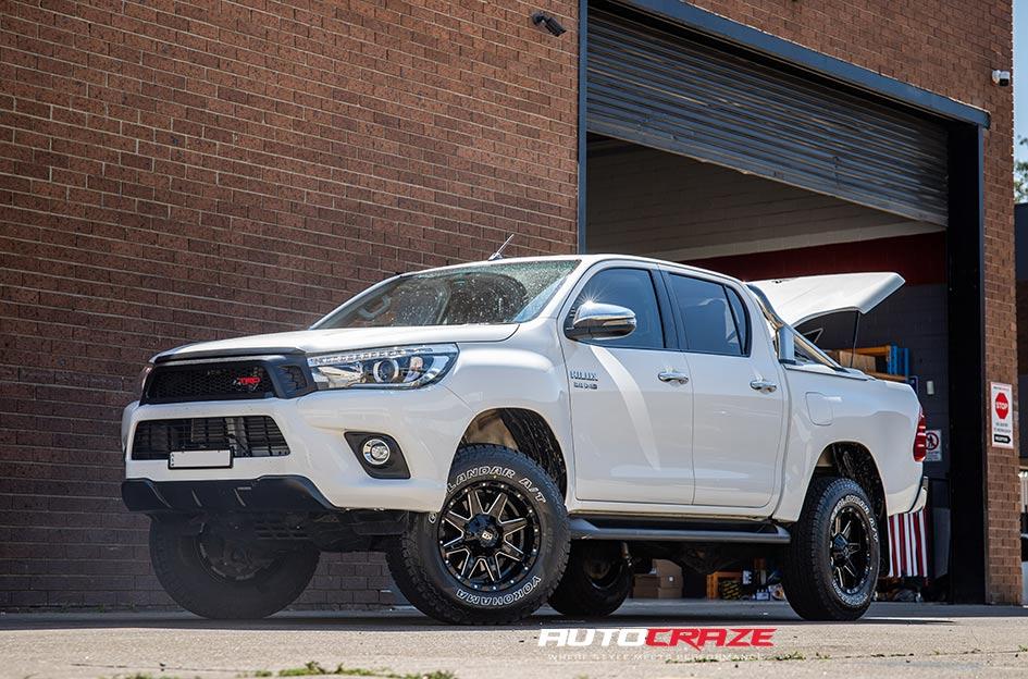 TOYOTA HILUX N80 4WD BLADE  OR GLOSS BLACK MILLED