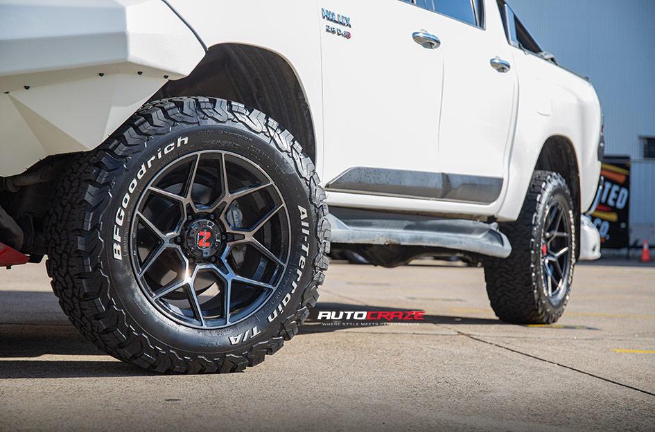 TOYOTA HILUX N80 4WD SABBATH GREY DARK TINT