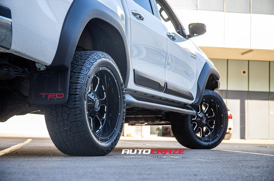 TOYOTA HILUX N80 4WD BUCK 25 XD MATTE BLACK MACHINED FACE
