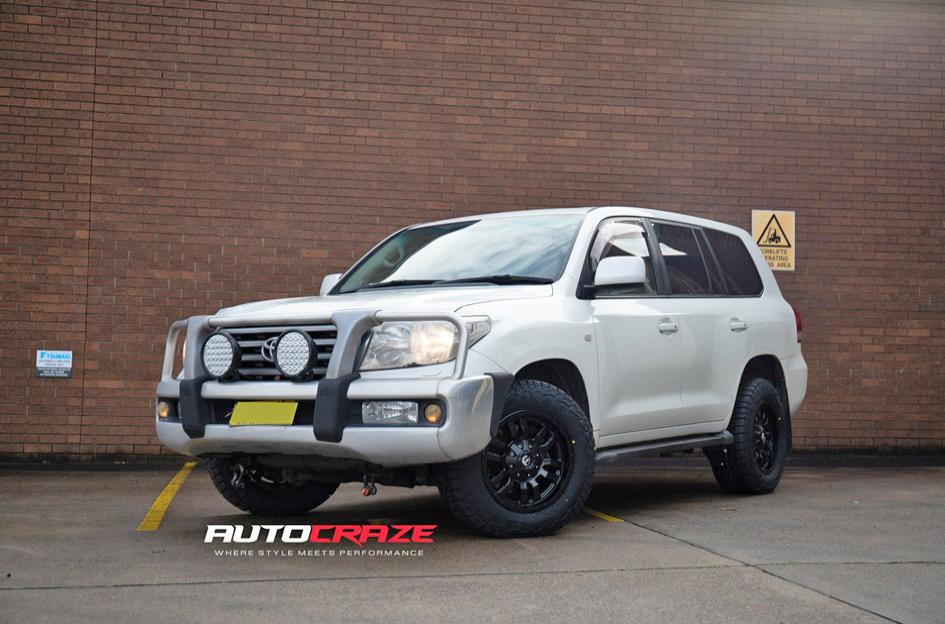 TOYOTA LANDCRUISER SLEDGE MATTE BLACK