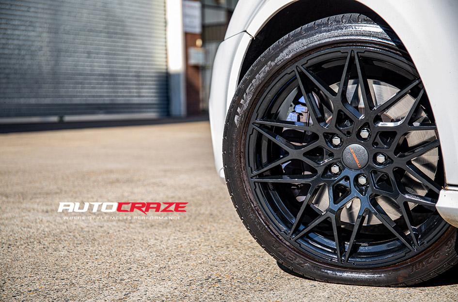 VOLKSWAGEN-GOLF-ZR1-GLOSS-BLACK