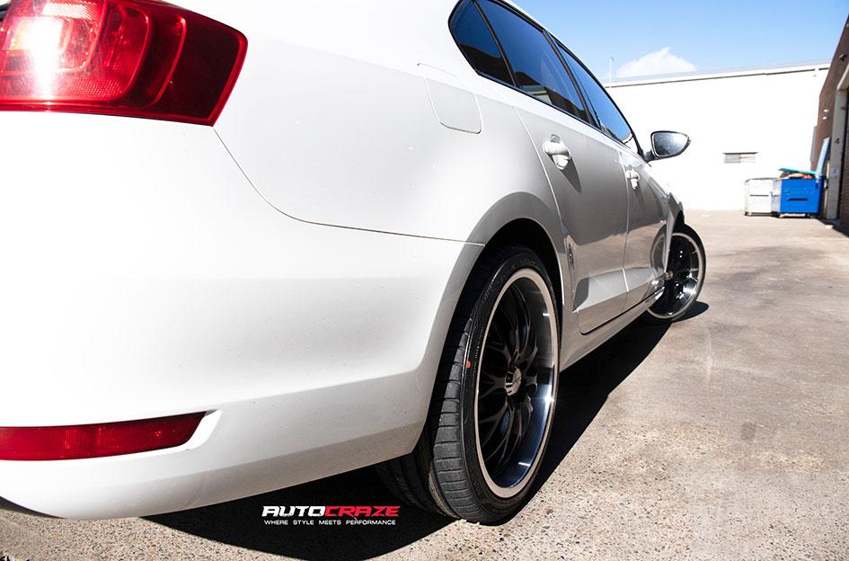VOLKSWAGEN GOLF CHEETAH GLOSS BLACK POLISH LIP