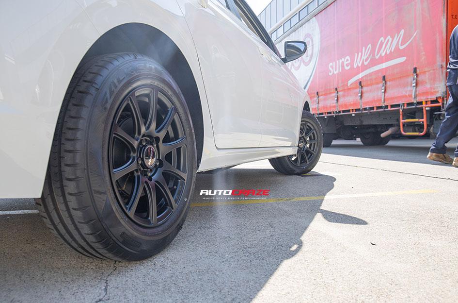 VOLKSWAGEN POLO CARBINE SATIN BLACK