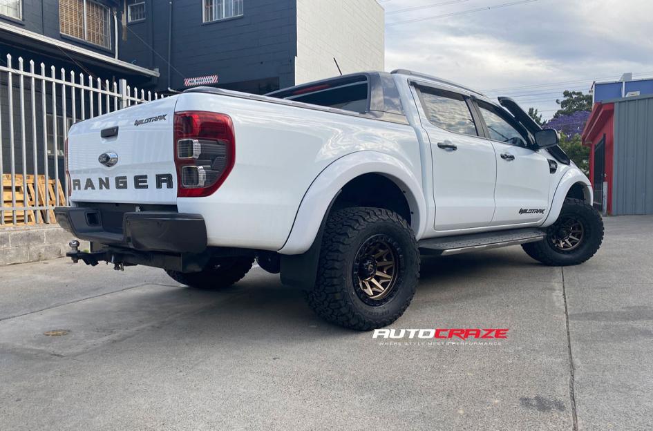FORD RANGER COVERT BRONZE BLACK LIP