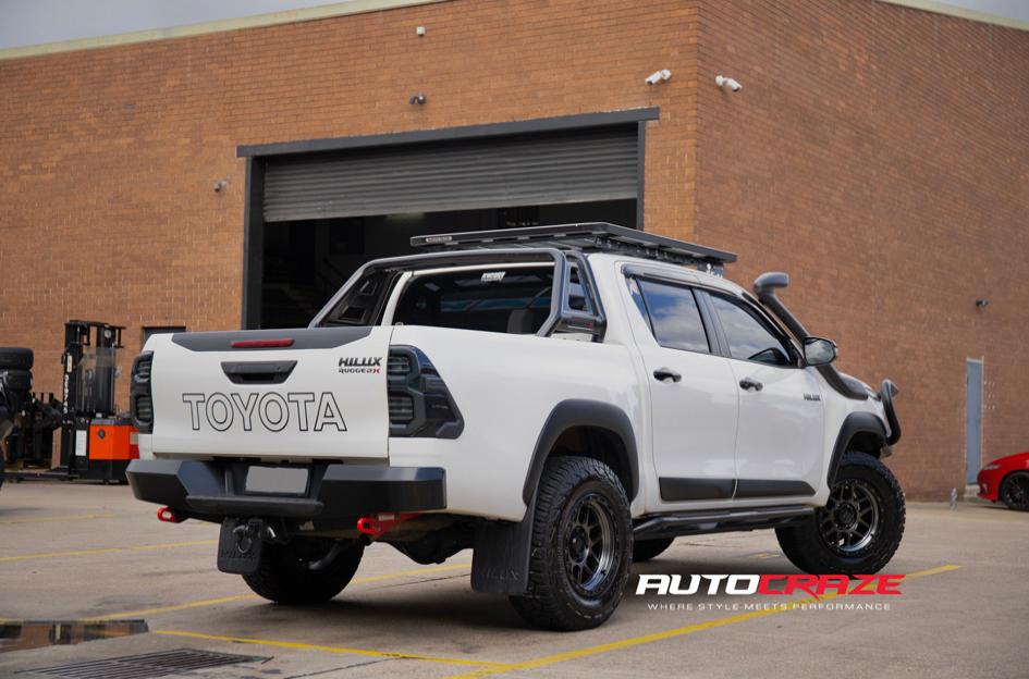 TOYOTA HILUX 4WD MESA KM544 SATIN BLACK GREY TINT