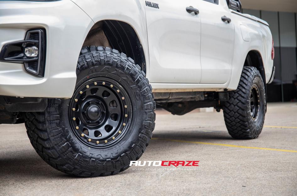 TOYOTA HILUX N80 4WD D LOCKER BLACK