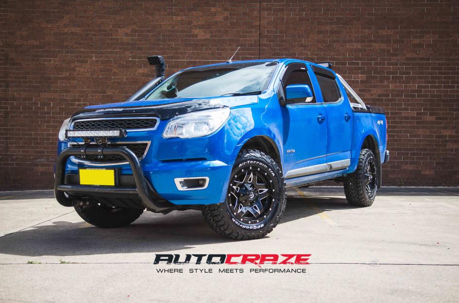 HOLDEN COLORADO FULL BLOWN GLOSS BLACK MILLED ACCENTS
