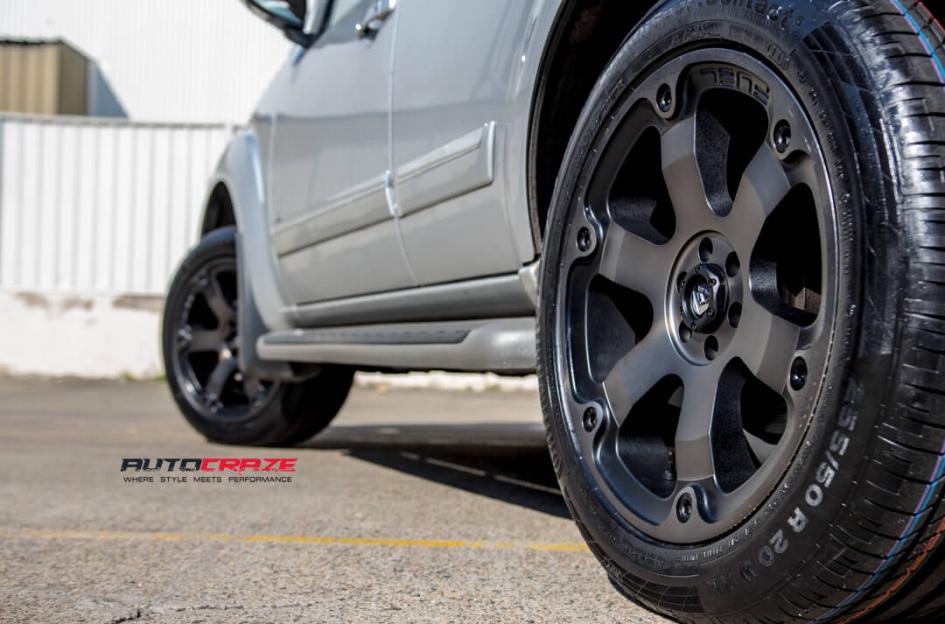 NISSAN PATHFINDER BEAST BLACK   MACHINED WITH DARK TINT