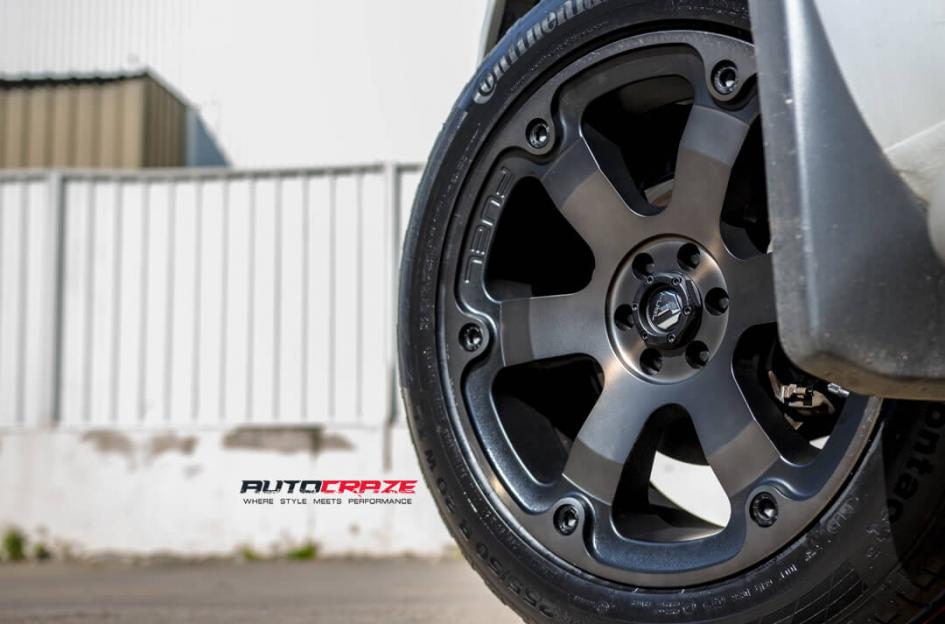 NISSAN PATHFINDER BEAST BLACK   MACHINED WITH DARK TINT