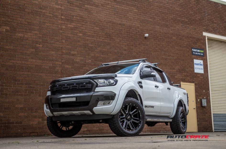 FORD RANGER MO982 GLOSS BLACK MILLED