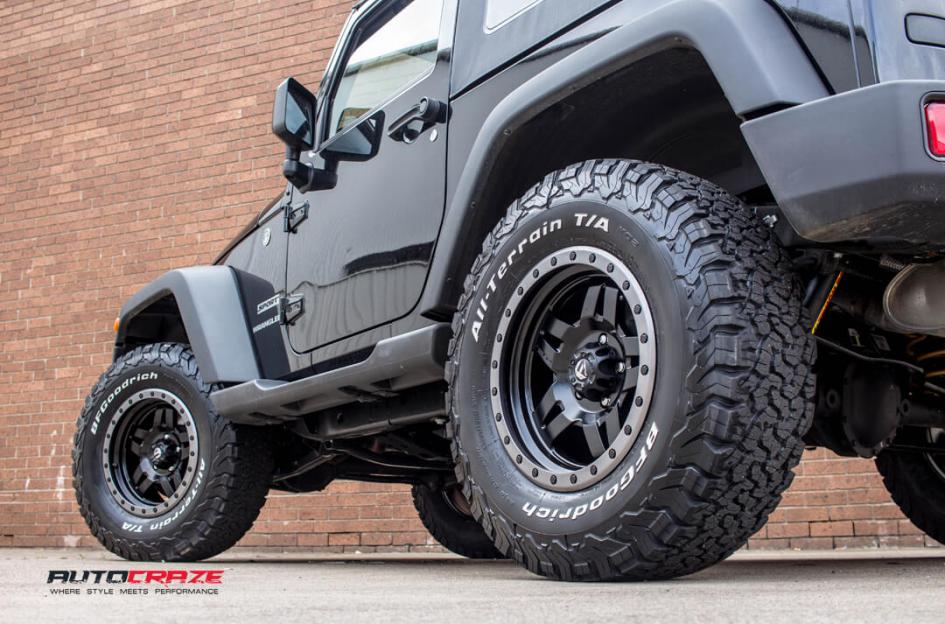 JEEP WRANGLER ANZA MATTE BLACK WITH ANTHRACITE RING
