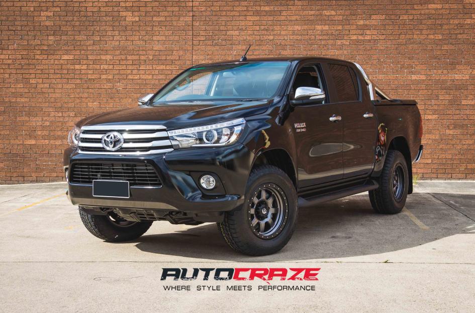 TOYOTA HILUX N70 4WD TROPHY MATTE ANTHRACITE WITH BLACK RING 3