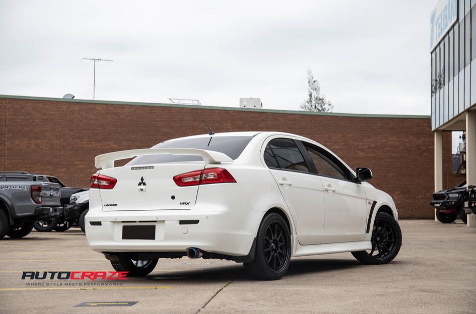 MITSUBISHI LANCER CHALLENGE BLACK