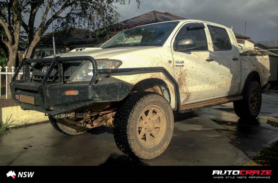 TOYOTA HILUX N70 4WD ADDICT MATTE BLACK