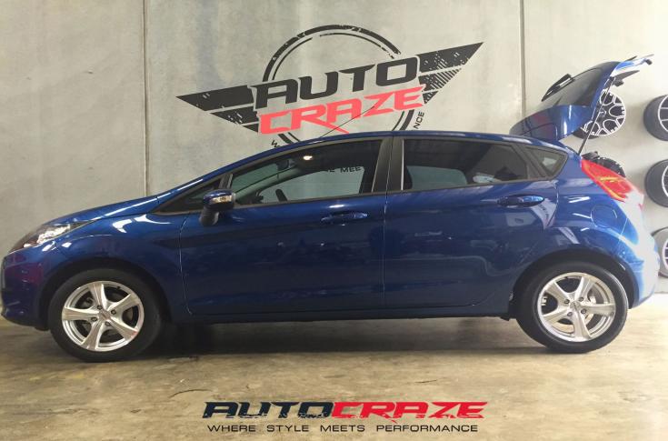 FORD FIESTA COBALT II SILVER MACHINED FACE