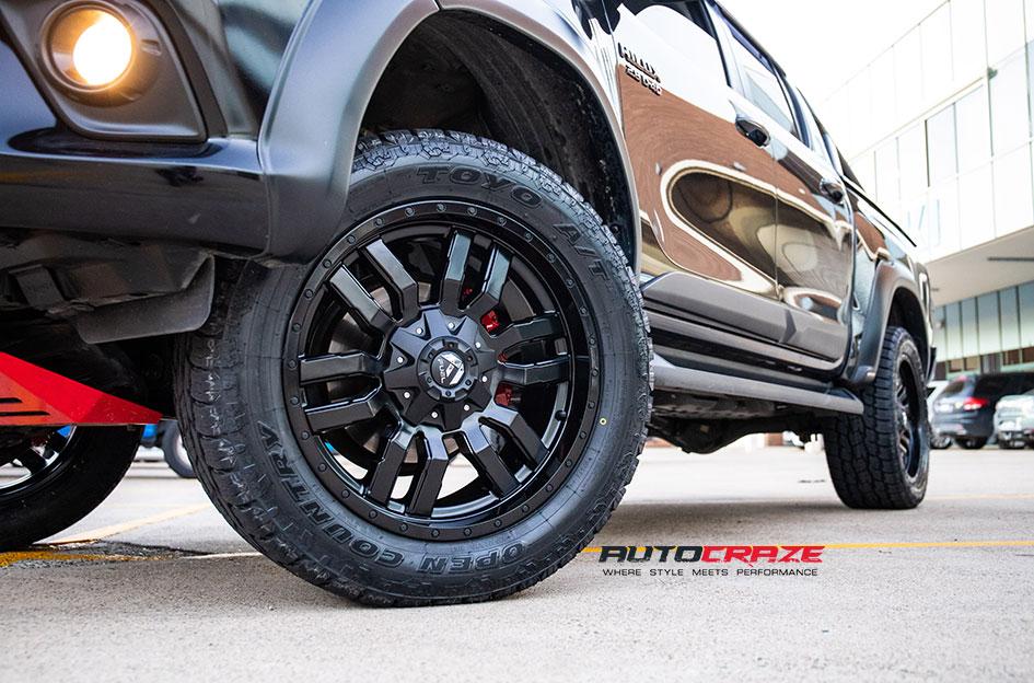 TOYOTA HILUX N80 4WD SLEDGE MATTE BLACK