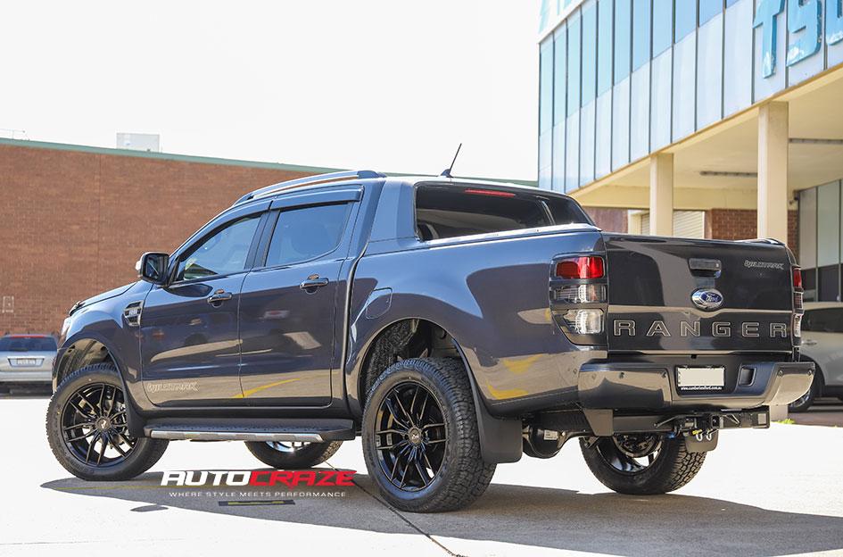FORD-RANGER-VOSSO-GLOSS-BLACK