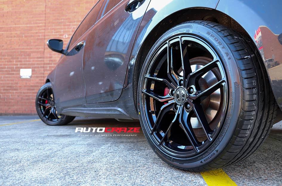 VOLKSWAGEN-GOLF-TARO-GLOSS-BLACK