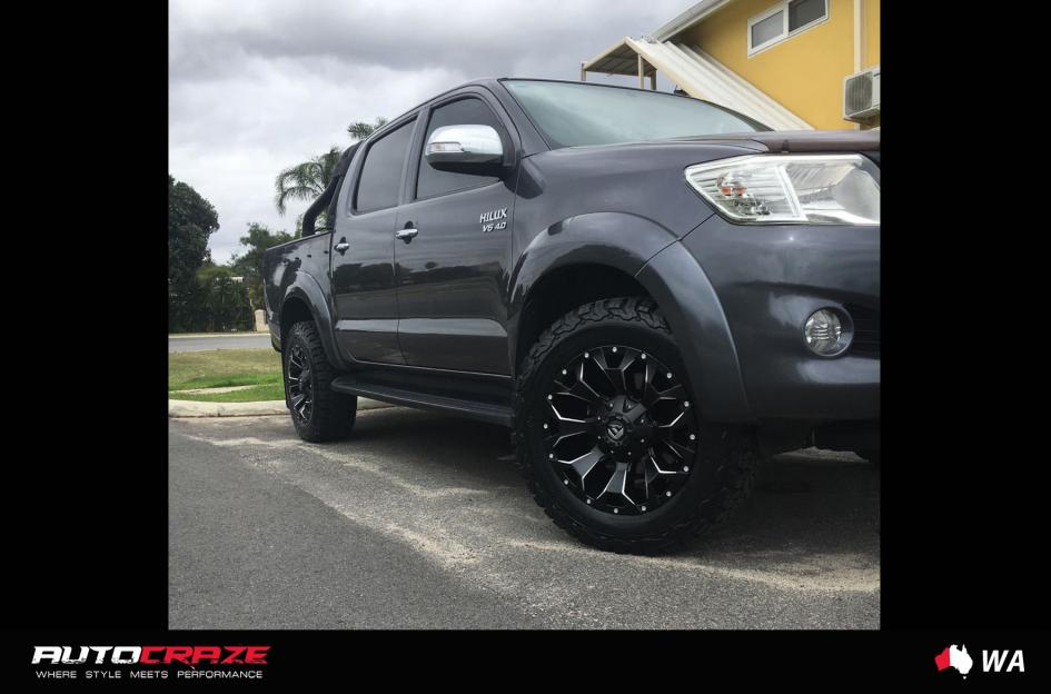 TOYOTA HILUX N70 4WD ASSAULT GLOSS BLACK MILLED ACCENTS