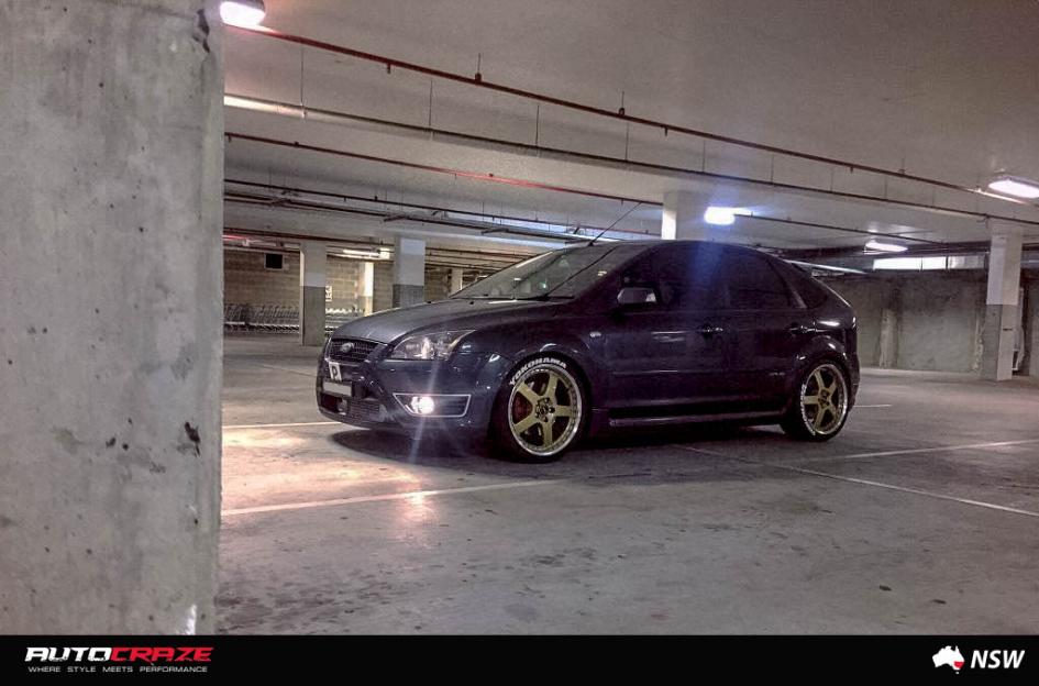 FORD FOCUS  5 STUD  FR